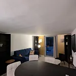 ホームステイ La Cigale Et La Fourmi *