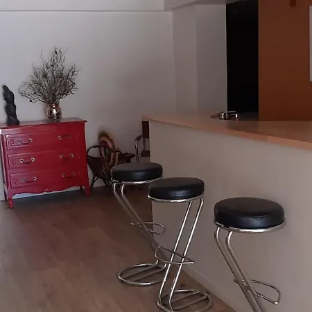 La Cigale Et La Fourmi Homestay