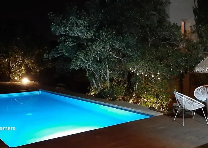 La Cigale Et La Fourmi Accommodatie bij particulieren Nîmes