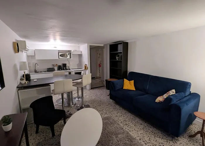 בית אירוח La Cigale Et La Fourmi נים